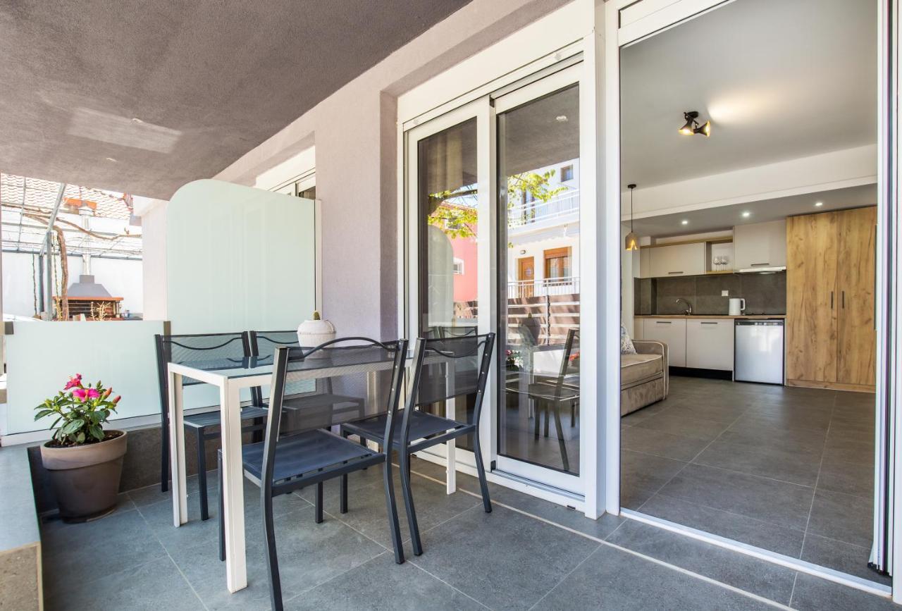 Linden Apartments 포토스 외부 사진