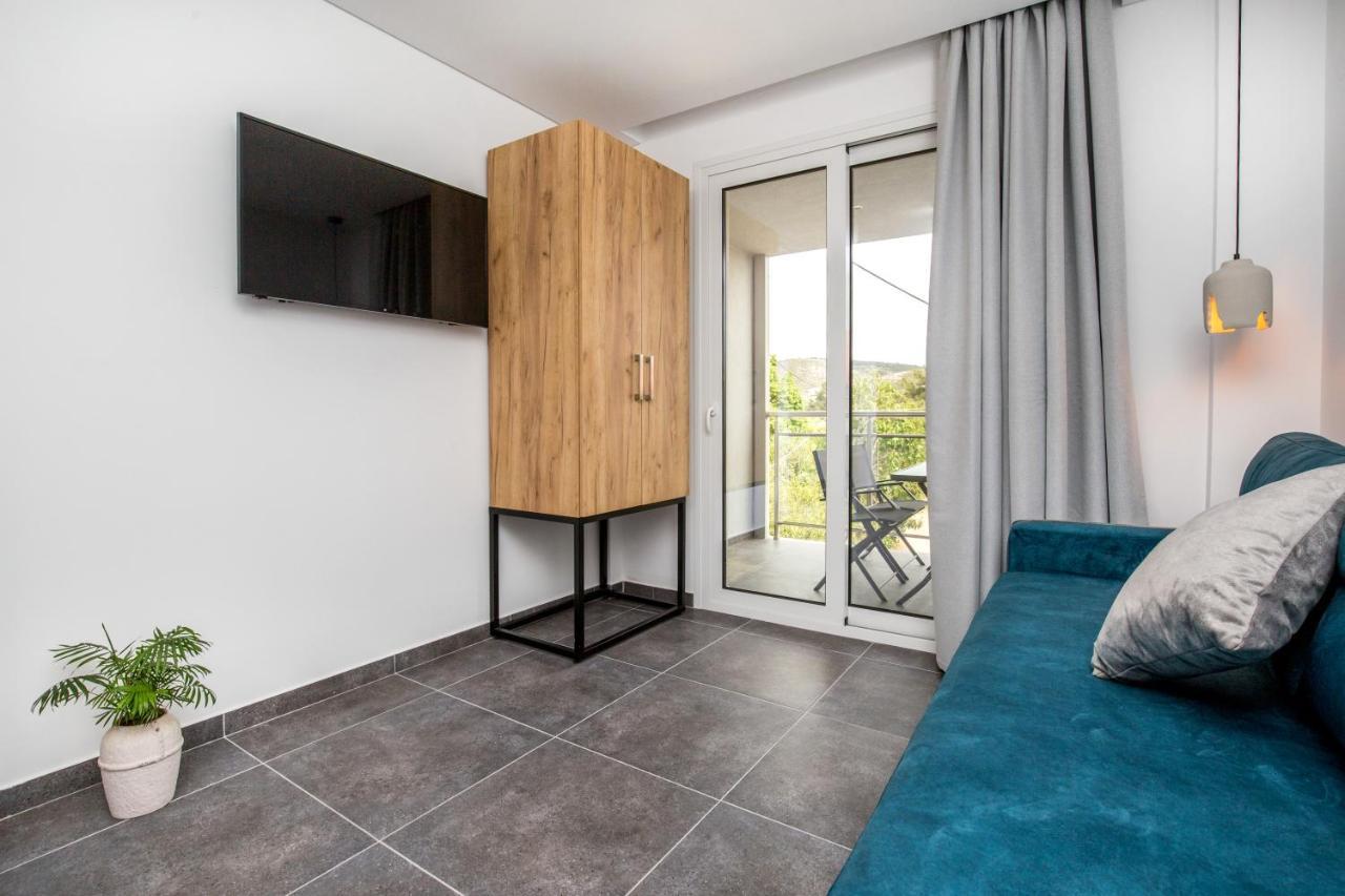 Linden Apartments 포토스 외부 사진