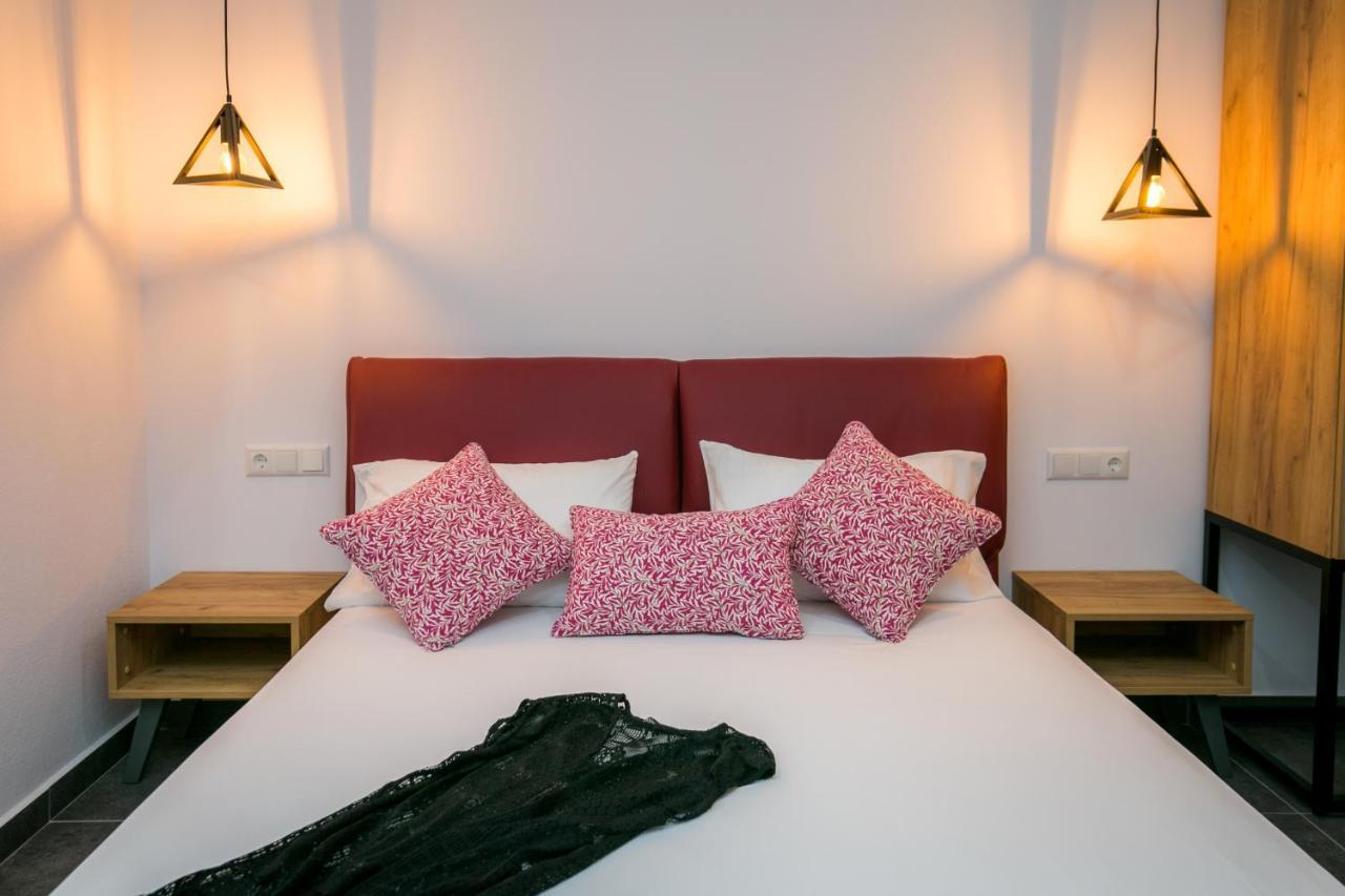 Linden Apartments 포토스 외부 사진